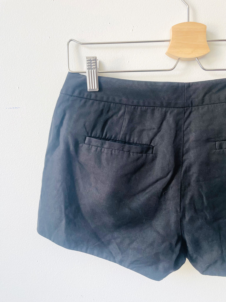 Aritzia Sunday Best flap pocket shorts - Size 0 - Fits a XS - PRELOVED