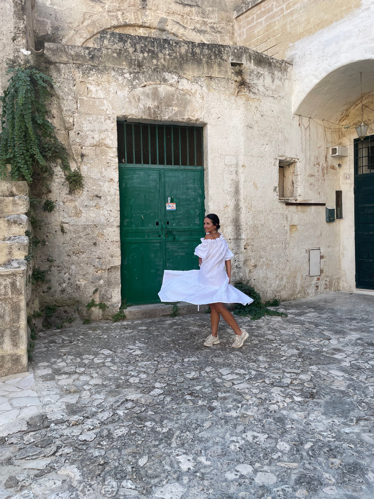 Open Front Nikita Day Gown Portofino Linen - White