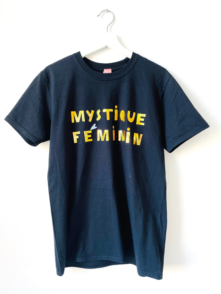Mystique Feminin Tee